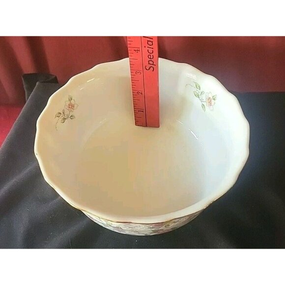 Andrea Sadak Bowl - Floral Pattern Corona - 7.25" Diameter x 3"serving bowl - Picture 5 of 9